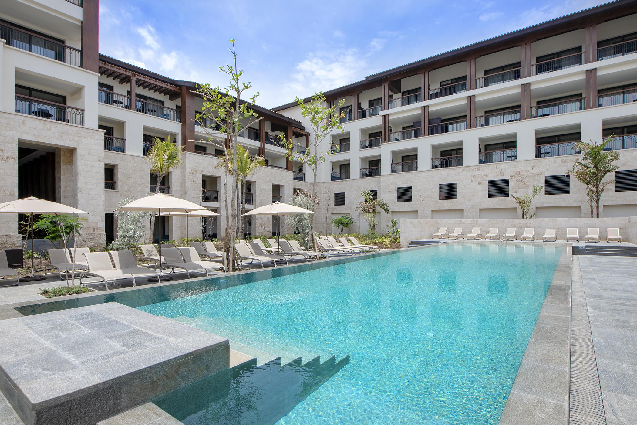 Resort Adults Only Club At Lopesan Costa Bávaro 5*